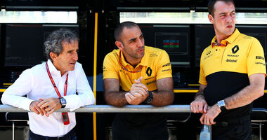 [Imagen: Alain-Prost-Cyril-Abiteboul-Renault-F1-G...099971.jpg]