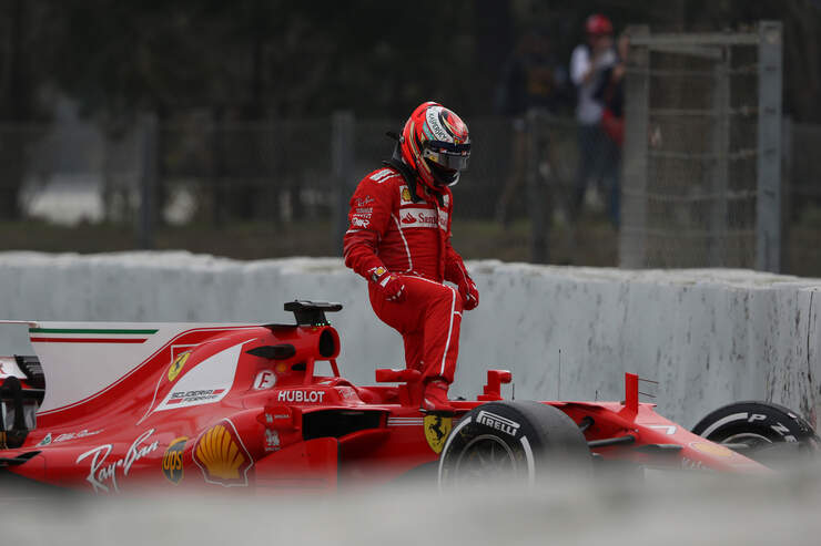 Kimi-Raeikkoenen-Ferrari-Formel-1-Test-B